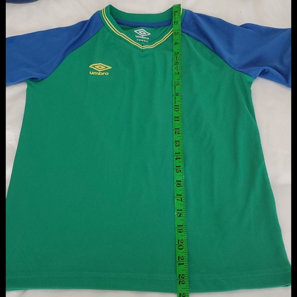 Umbro green and blue T-shirt - Picture 4 of 5